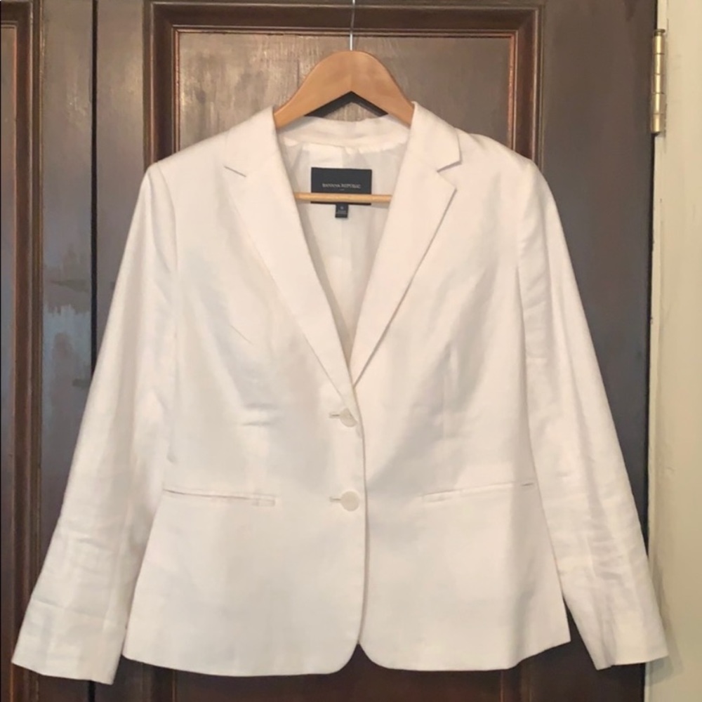Banana Republic White Linen Blazer